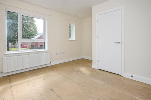 2 bedroom semi-detached house for sale, Burcot Close, Bromsgrove, Worcestershire, B60