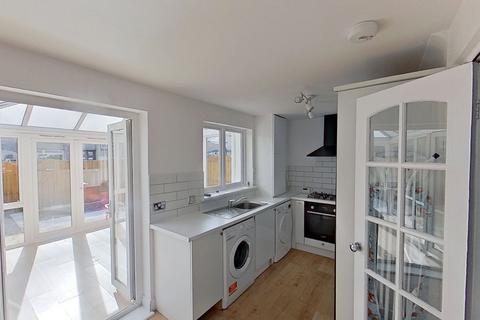 2 bedroom terraced house to rent, Croftspar Grove, Glasgow, Glasgow City, G32