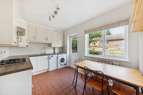 2 bedroom terraced house to rent, Abbeyfields Close, London NW10