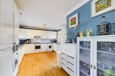 3 bedroom end of terrace house for sale, Halifax Road, Maidenhead, Berkshire, SL6