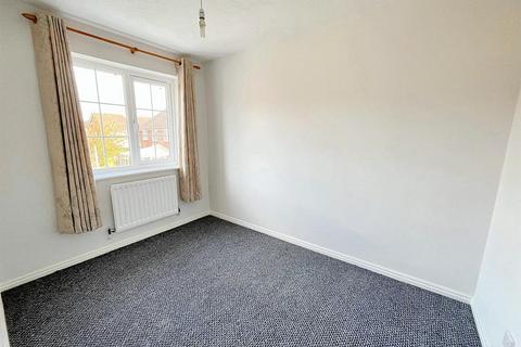 2 bedroom terraced house to rent, Birch Close, Sutton Coldfield