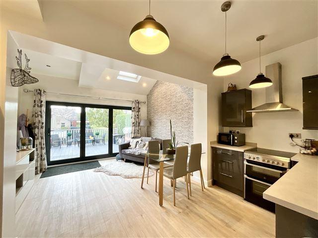 Living/kitchen/dining/space