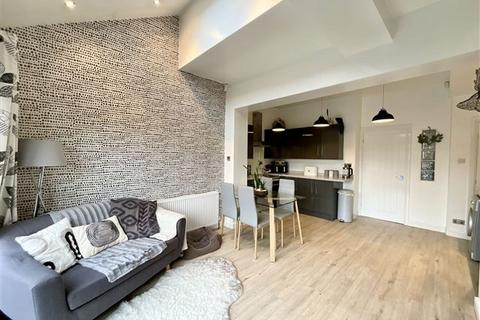 11 Lound Road, Sheffield, S9 4BH