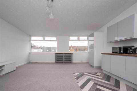 2 bedroom flat for sale, Rainbow Drive, Melling