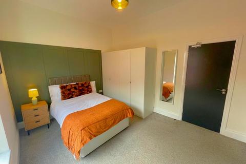 undefined, Room 5