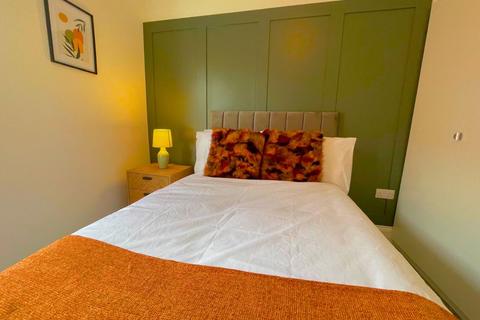 undefined, Room 5