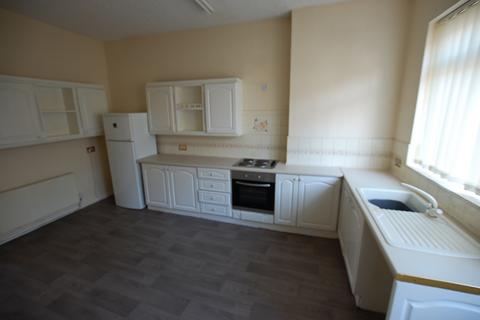 2 bedroom terraced house to rent, Kings Road, Lancashire OL6