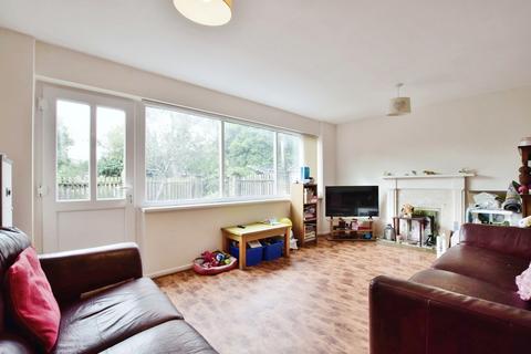 3 bedroom terraced house for sale, Wrenbury Drive, Greater Manchester SK8