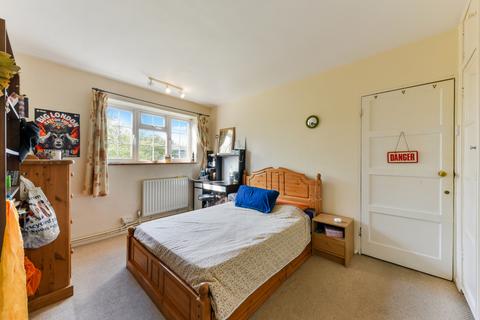 104 Linkway, London, SW20 9AZ