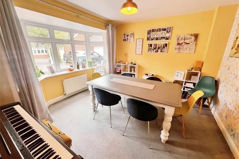 10 Boundary Close, Burton-on-trent, DE13 0PG