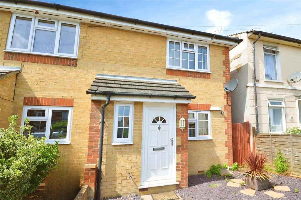 Dover Road, Gravesend DA11 2 bed terraced house to rent £1,450 pcm (£