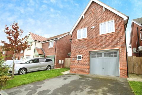 4 bedroom detached house to rent, Norton Road, Manchester M28