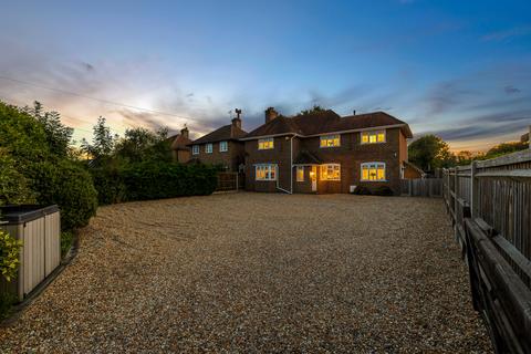 5 bedroom house for sale, Reigate Road, Horley RH6