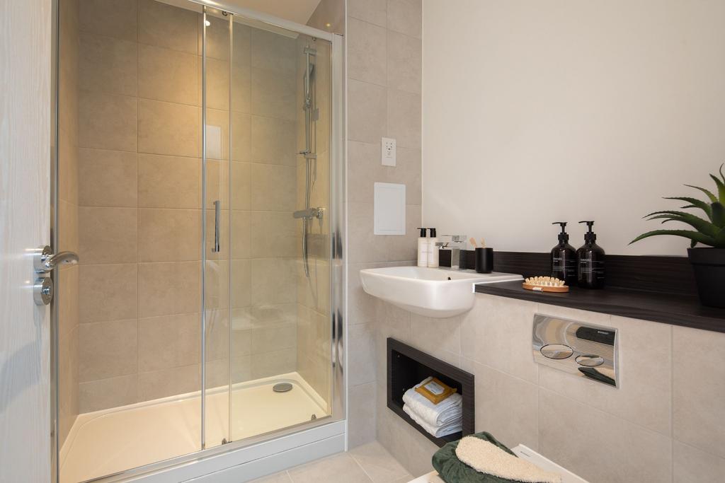 Show apartment bathroom
