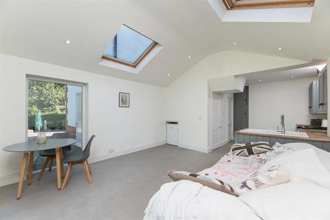 33 Maylea Drive, Otley, LS21 3ND