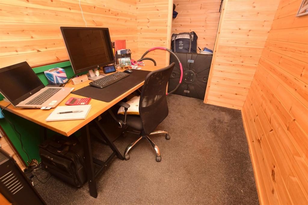 Cabin/home office