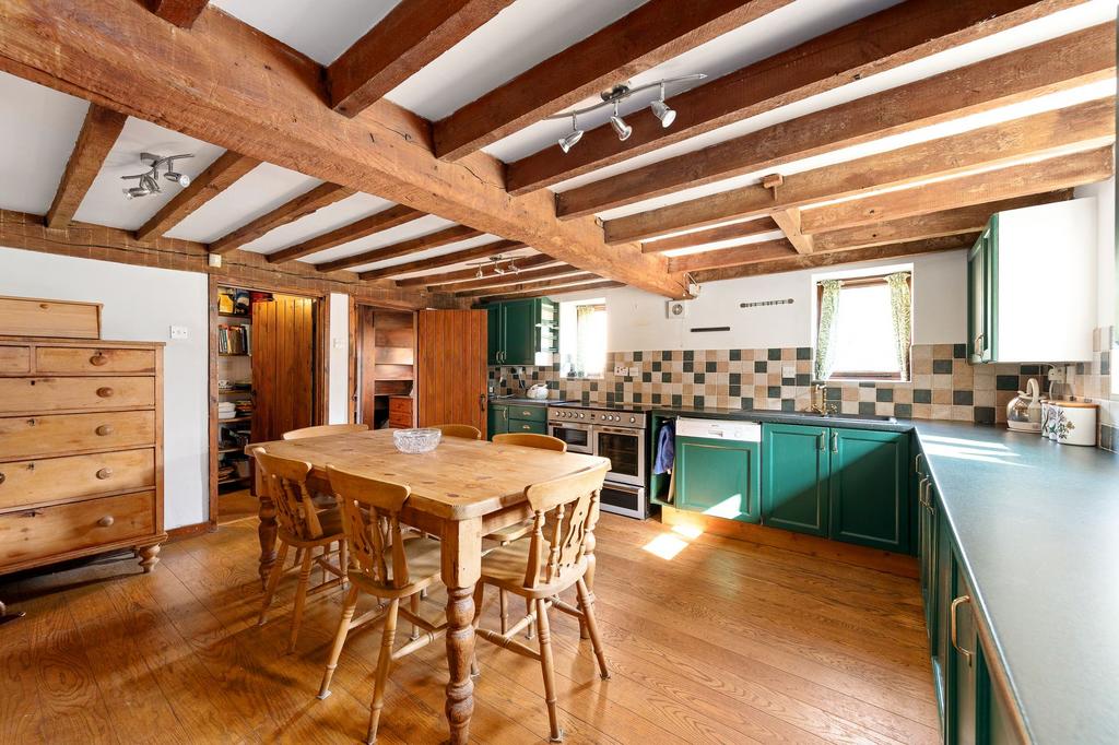 Farmhouse kitchen/breakfast room