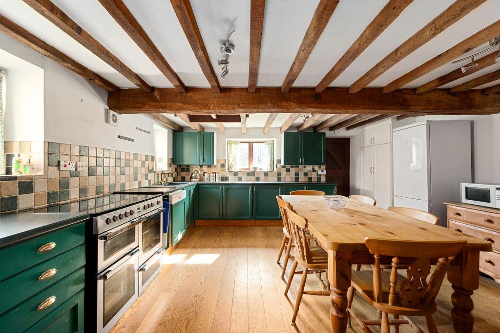 Farmhouse kitchen/breakfast room