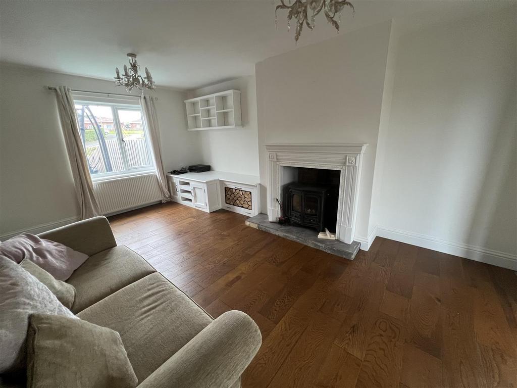 Hipsburn Crescent, Hipsburn... 3 bed semidetached house to rent £995 pcm (£230 pw)