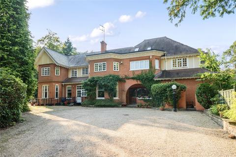 4 bedroom end of terrace house for sale, Pirbright Road, Normandy, Guildford, Surrey, GU3