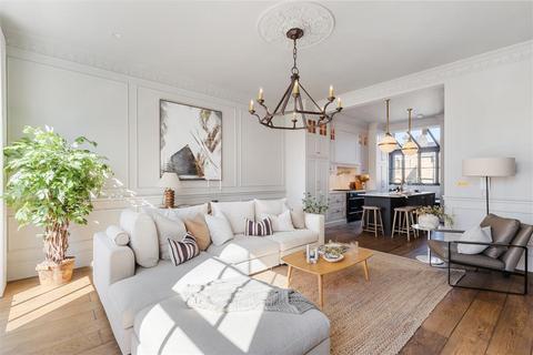 4 bedroom flat for sale, Kensington Church Street, W8