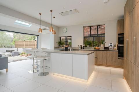 79 Durham Road, London, SW20 0DE