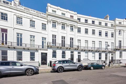 1 bedroom flat for sale, Lewes Crescent, Brighton, East Sussex, BN2