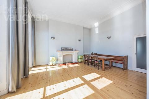 1 bedroom flat for sale, Lewes Crescent, Brighton, East Sussex, BN2