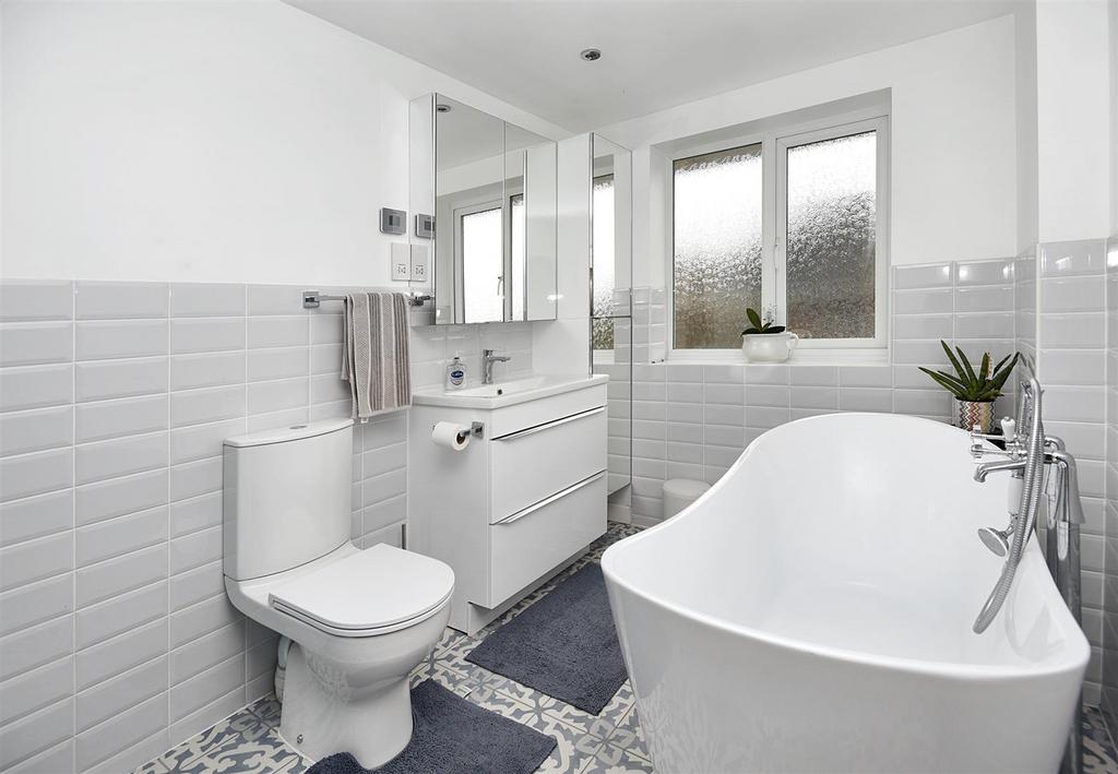 Main Bathroom
