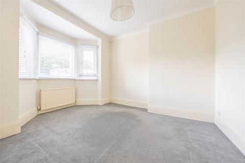 2 bedroom apartment for sale, BRITANNIA ROAD, Westcliff-On-Sea