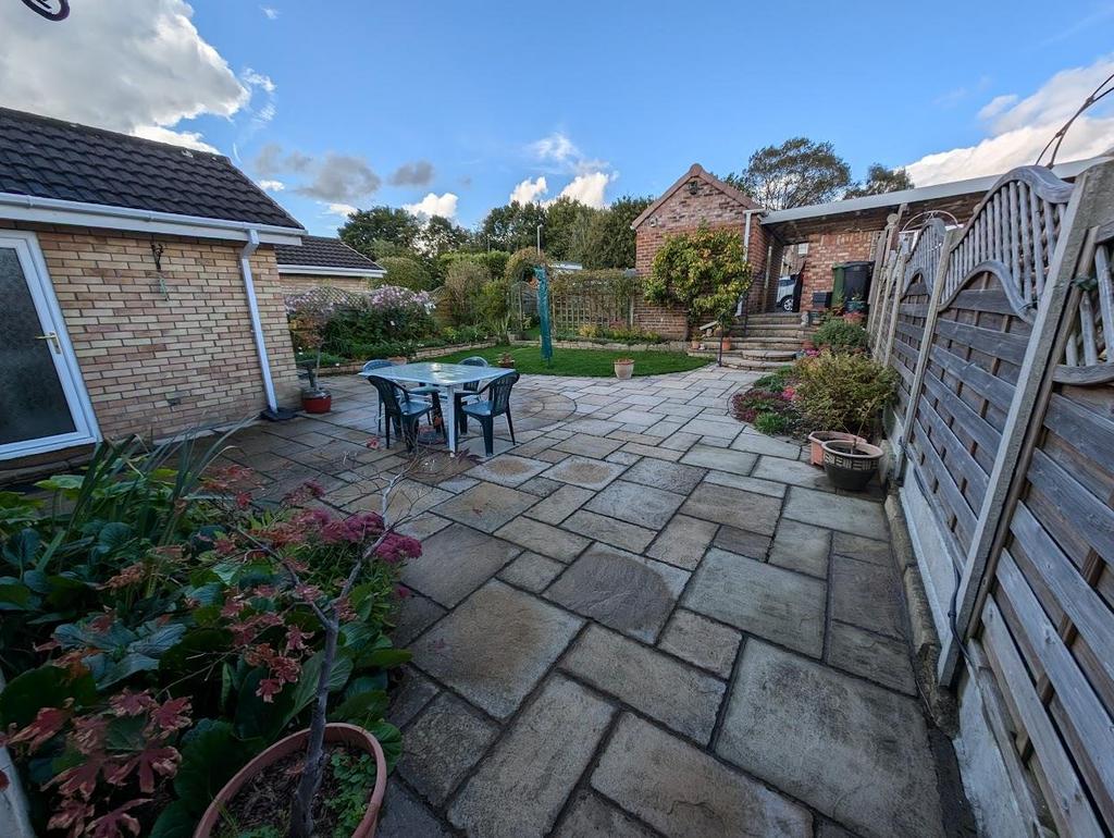 Garden patio.jpg