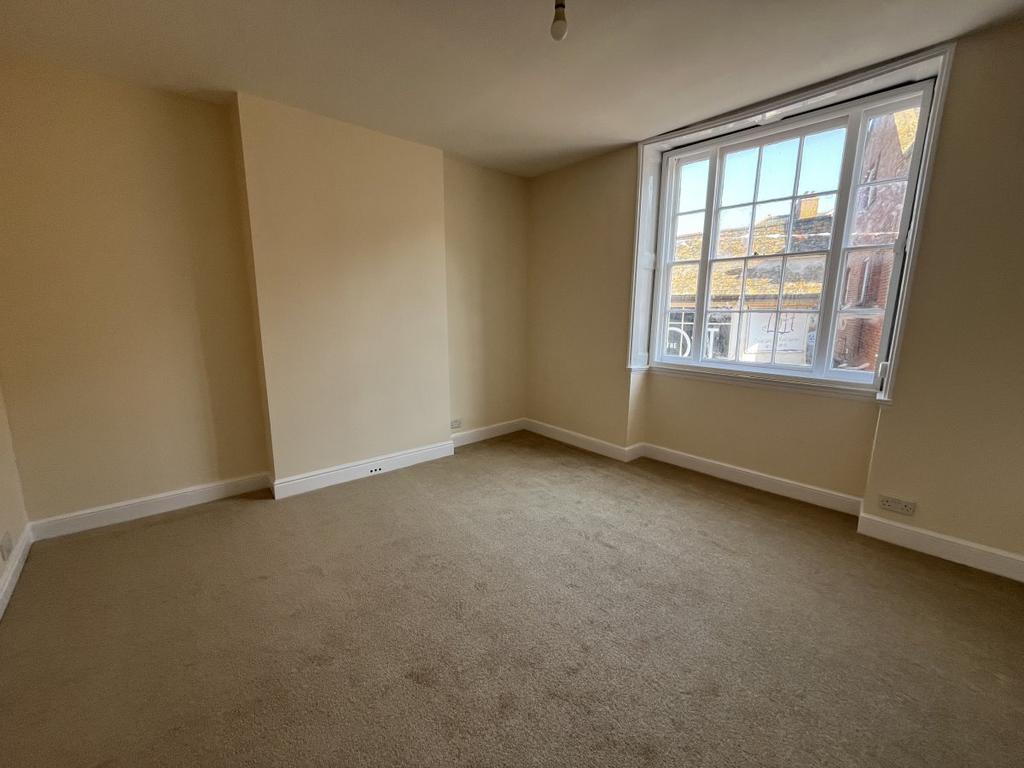 Banwell House, 11 bed flat to rent £700 pcm (£162 pw)