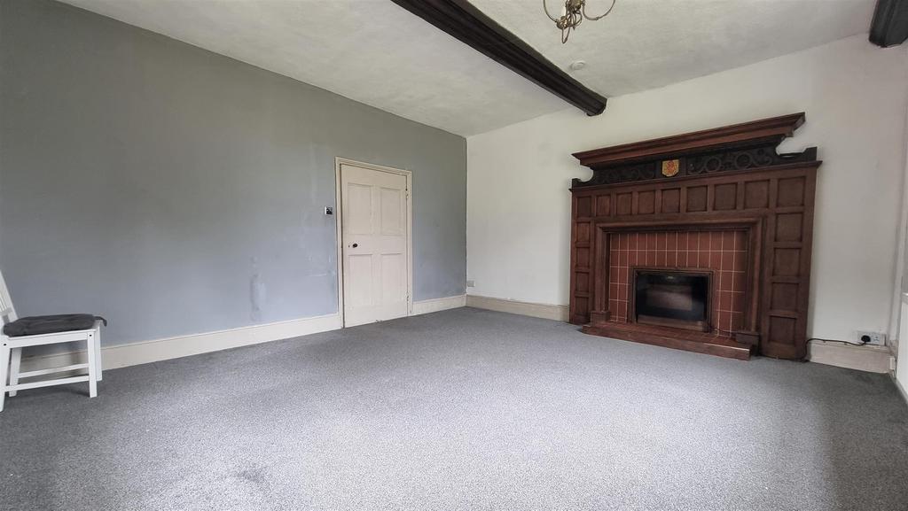 Living Room.jpg
