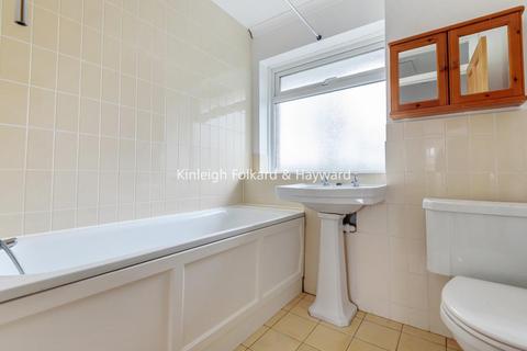 11 Thornton Dene, Beckenham, BR3 3ND