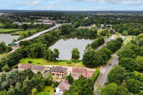 5 bedroom detached house for sale, Attenborough Close, Fleet, Hampshire