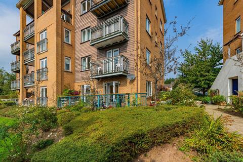 2 bedroom apartment for sale, Grangemoor Court, Cardiff CF11