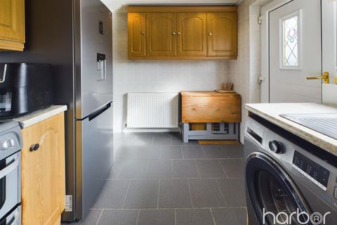 18 Bredisholm Drive, Baillieston, Glasgow, G69 7HZ