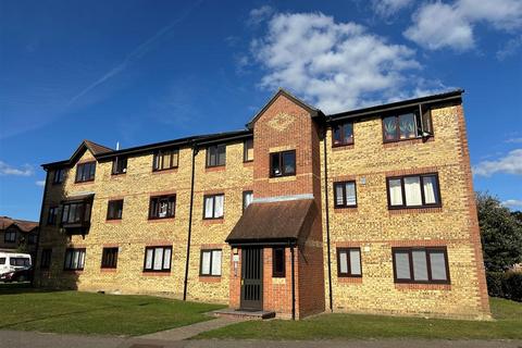 2 bedroom flat for sale, Purbeck House, Watford WD18