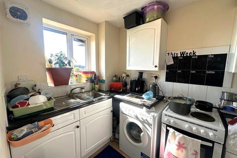 2 bedroom flat for sale, Purbeck House, Watford WD18