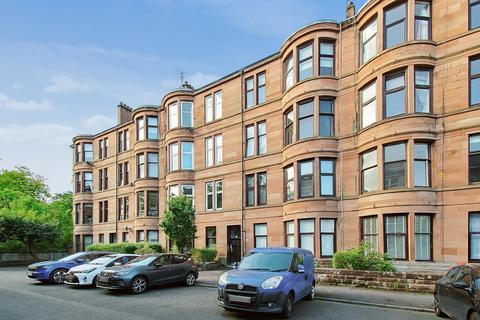 2 bedroom apartment to rent, Woodford Street, Flat 1-1, Shawlands, Glasgow, G41 3HP