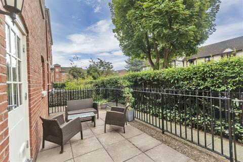 2 bedroom flat for sale, The Monklands, Abbey Foregate, Shrewsbury