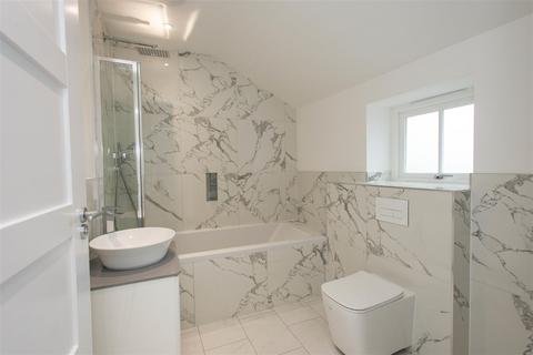 2 bedroom detached bungalow for sale, Broomhill Road, Orpington BR6