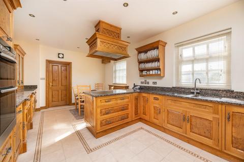 4 bedroom detached house for sale, Cliff House, 14 East Mount, Malton, North Yorkshire, YO17 7EX