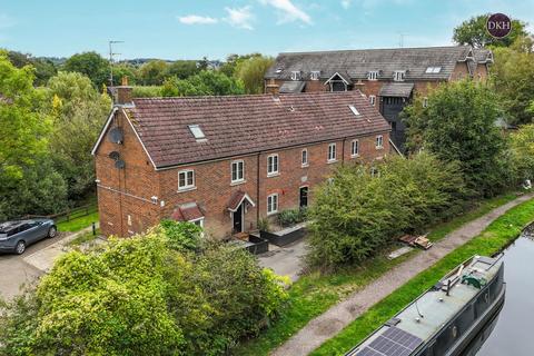 4 bedroom apartment for sale, Springwell Lane, Hertfordshire WD3