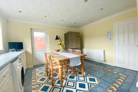 5 The Drive, Peterborough, PE3 6AJ