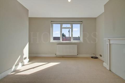 2 bedroom apartment to rent, Coles Green Road, London, NW2