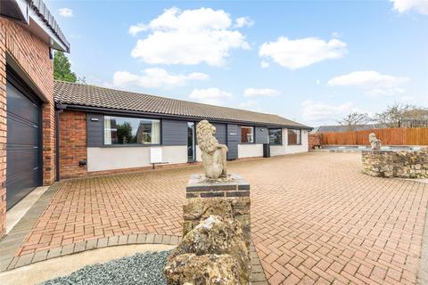 2 bedroom bungalow for sale, Chicheley Street, Newport Pagnell, Buckinghamshire, MK16