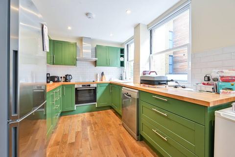 3 bedroom maisonette to rent, Southwark Bridge Road, Southwark, London, SE1