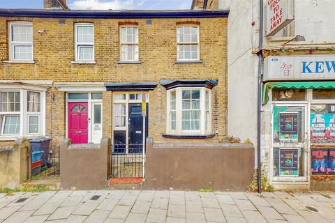 3 bedroom terraced house for sale, High Street, Brentford