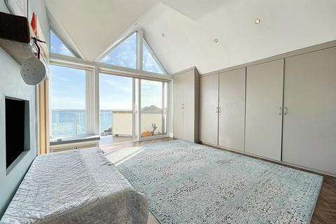 3 bedroom flat for sale, Southbourne